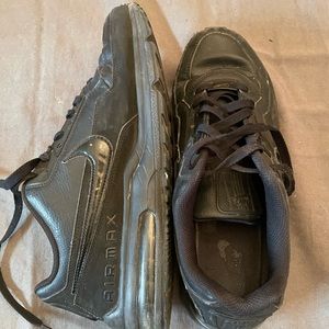 NIKE BLACK AIR MAX MENS SNEAKERS SIZE 11
